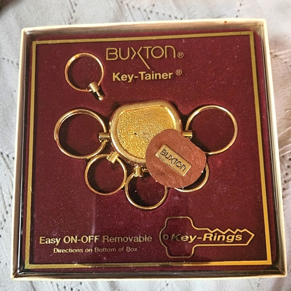Buxton Gold Key-Tainer with Key Rings - Picture 2 of 6